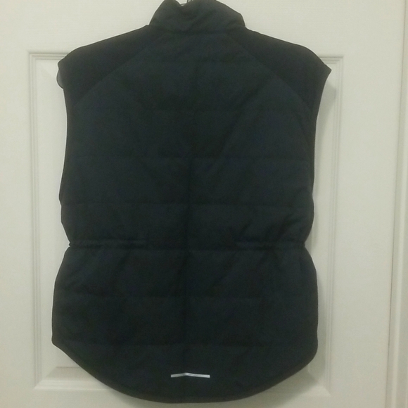 Nike Therma-Fit Running Vest (M) NWT - Picture 2 of 13